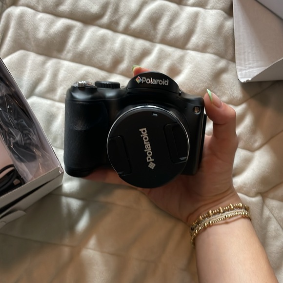 Poloroid camera - Picture 3 of 7